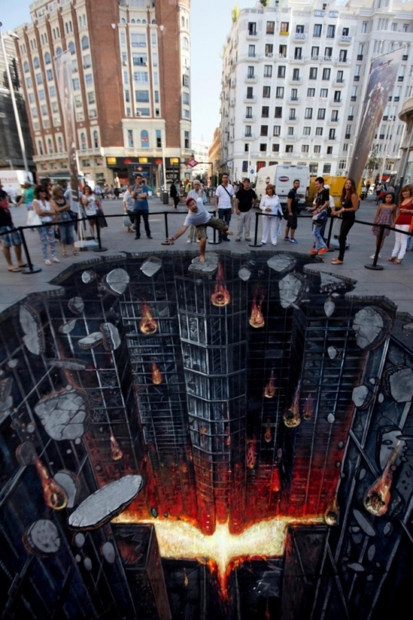 Impressive "Dark Knight Rises" 3-D Street Art